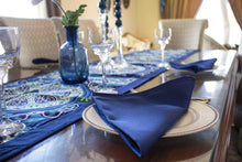 Load image into Gallery viewer, Ramadan Table Runner